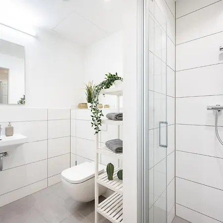 Urban With 2 Bedrooms Apartment Munich