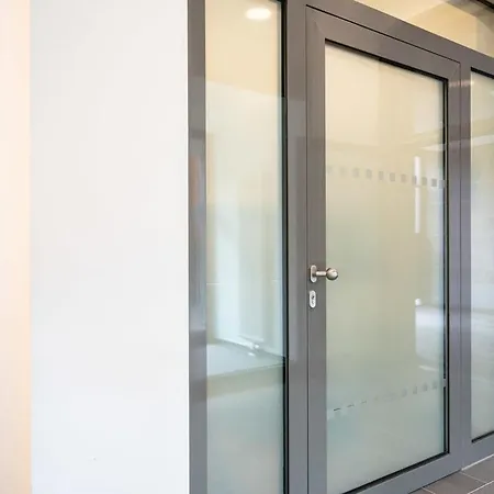 Urban With 2 Bedrooms Apartment