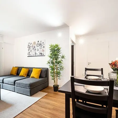 Urban With 2 Bedrooms Apartment Munich