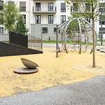 Apartmán Urban With 2 Bedrooms *